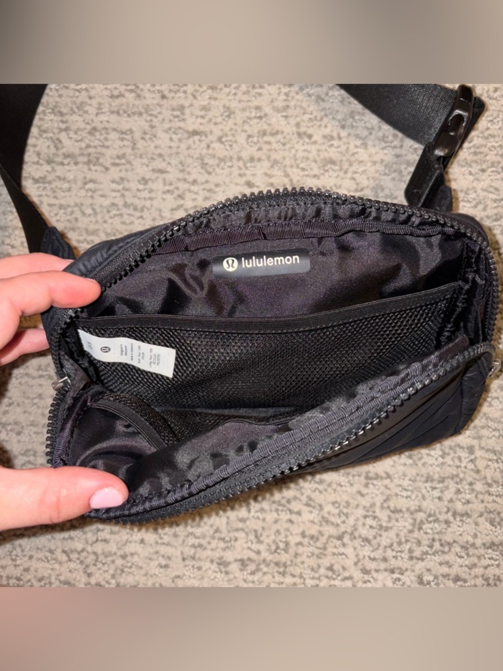 lululemon athletica Black Quilted Belt Bag - Picture 2 of 3